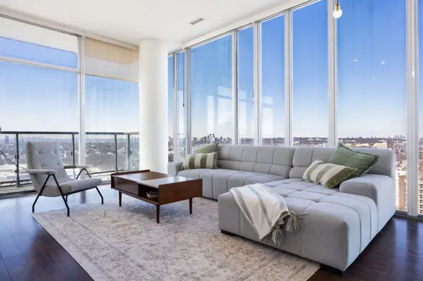 105 The Queensway AVE #3410, Toronto W01, ON M6S 5B5