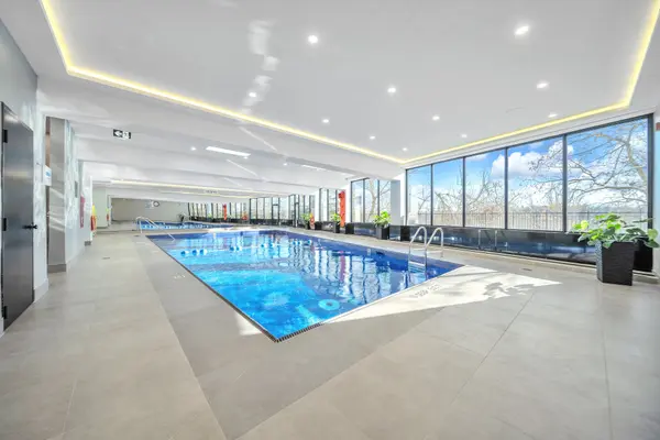 75 Emmett AVE #910, Toronto W04, ON M6M 5A7