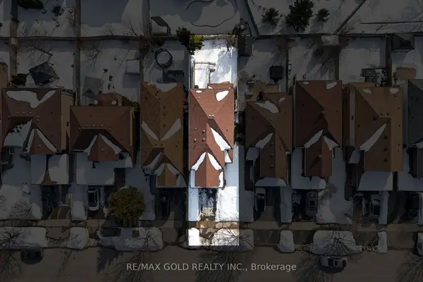 18 Russell ST, Halton Hills, ON L7G 5Y7