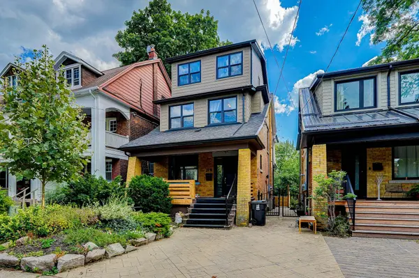 27 Rowland ST, Toronto W02, ON M6P 1M2