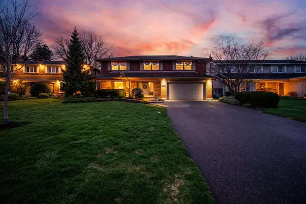 16 Cherry Post CRES, Toronto W08, ON M9C 2K1