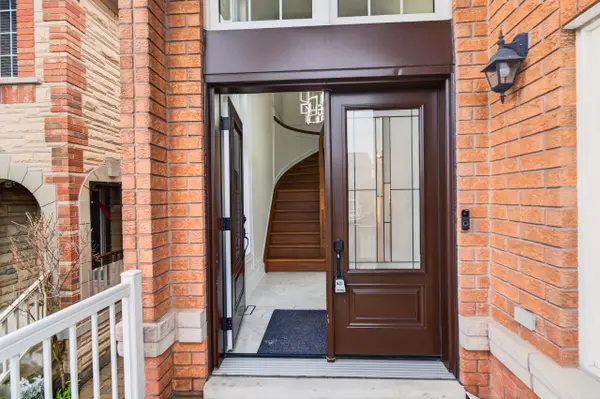 5180 Littlebend DR, Mississauga, ON L5M 8B7