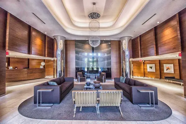 5 Valhalla Inn RD #1905, Toronto W08, ON M9B 1S9