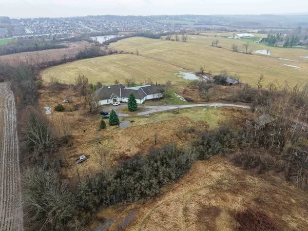 1315 Parkhill RD W, Peterborough, ON K9J 6X4