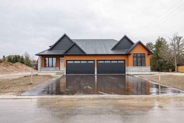 5 Boynton CT, Blue Mountains, ON N0H 2P0