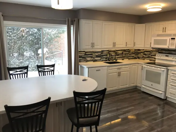 55 Sunrise CT #A, London East, ON N5V 4V5