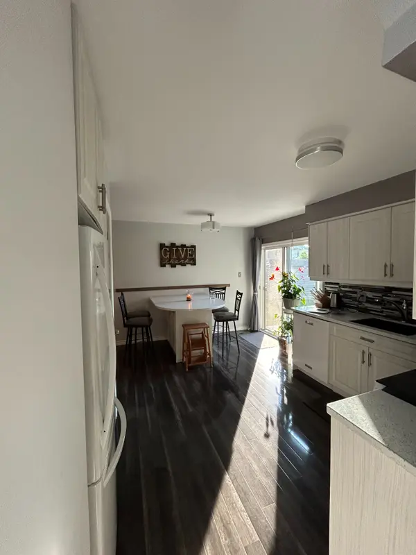 55 Sunrise CT #A, London East, ON N5V 4V5