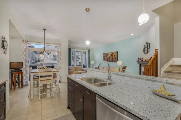 342 Grammond CIR, Orleans - Cumberland And Area, ON K4A 0W8