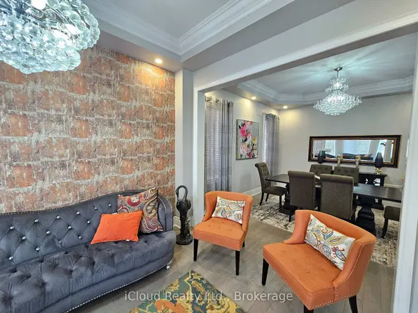 227 Humphrey ST, Hamilton, ON L8B 1X4