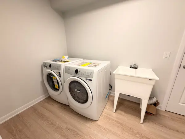 284 Bankside WAY, Barrhaven, ON K2J 7M8