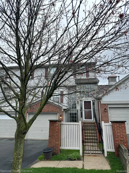 49627 Draper CIR, Plymouth Charter Township, MI 48170