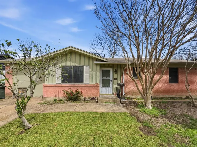 617 Rosewood Hills Drive, Garland, TX 75040