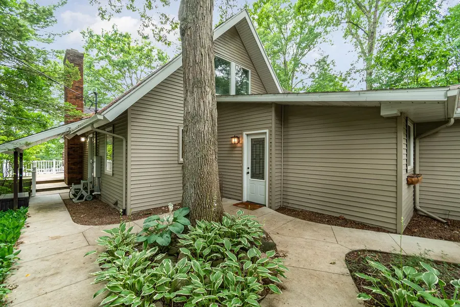 7670 Five Lakes DR, Grant Twp, MI 48622