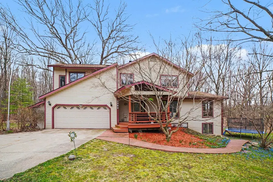 2790 S Gilmore RD, Deerfield Twp, MI 48858