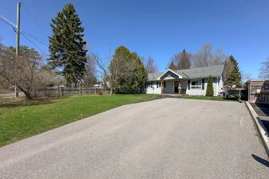 812 Burnham ST, Cobourg, ON K9A 2X7