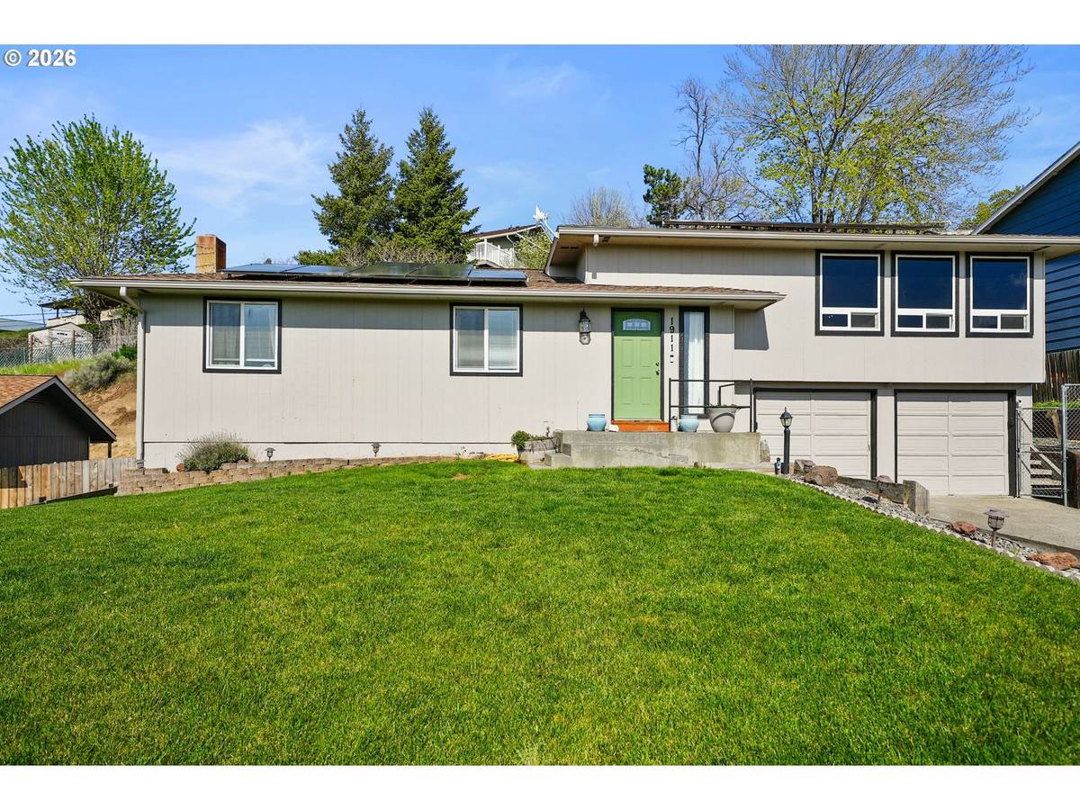 1911 SW PERKINS AVE, Pendleton, OR 97801