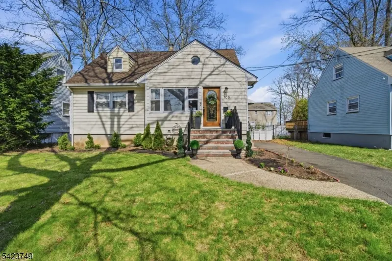 105 N 13Th St, Kenilworth Boro, NJ 07033