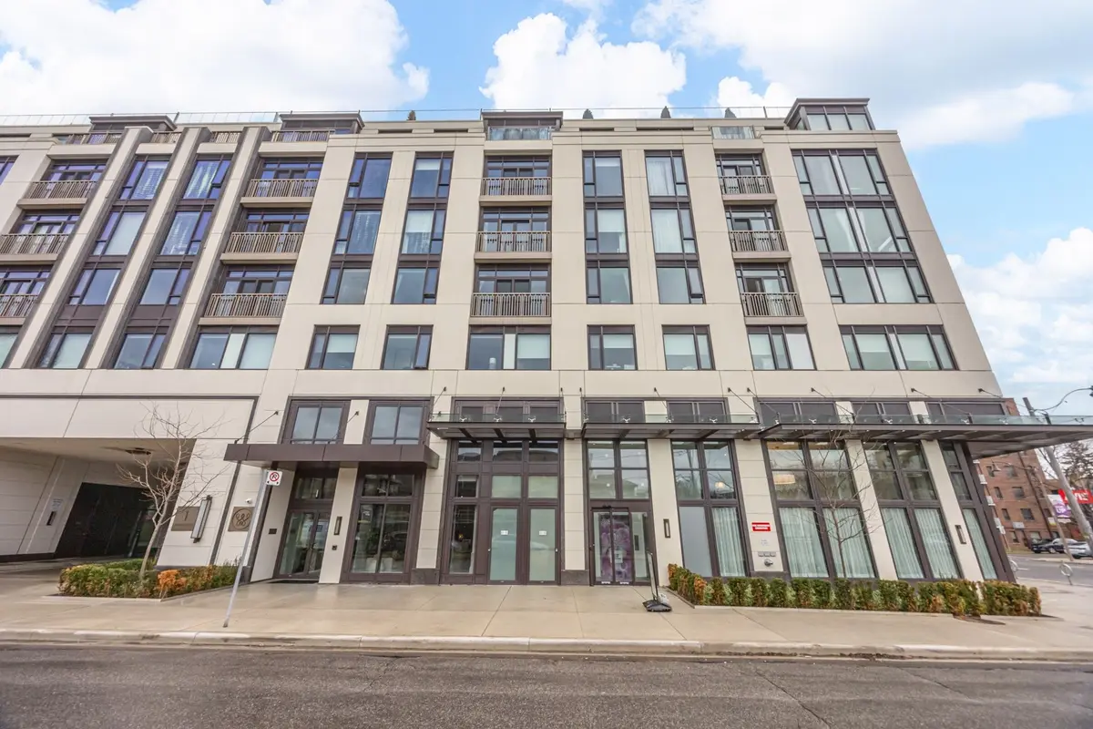 1 Strathgowan AVE #406, Toronto C04, ON M4N 0B3