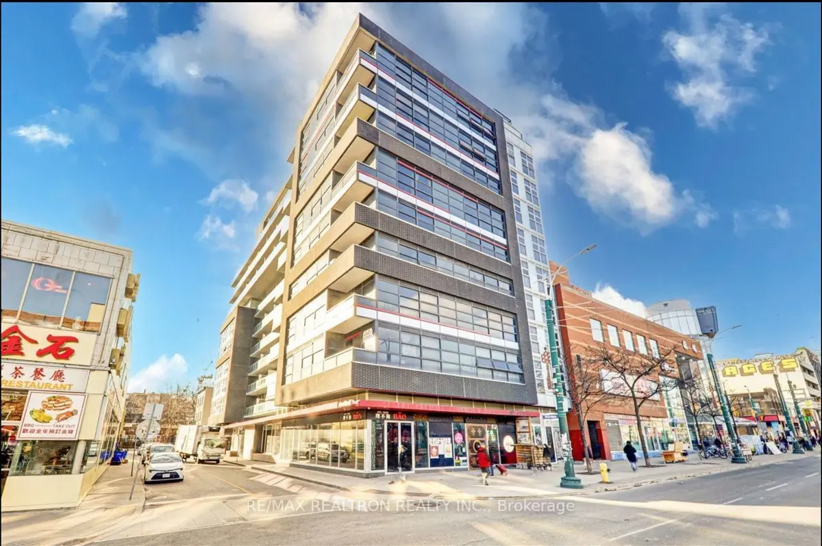 10 Willison SQ #803, Toronto C01, ON M5T 0A8