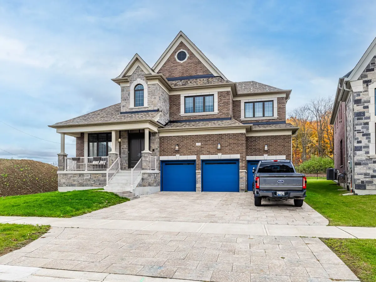 13 Pellegrini DR, Vaughan, ON L4H 4A2