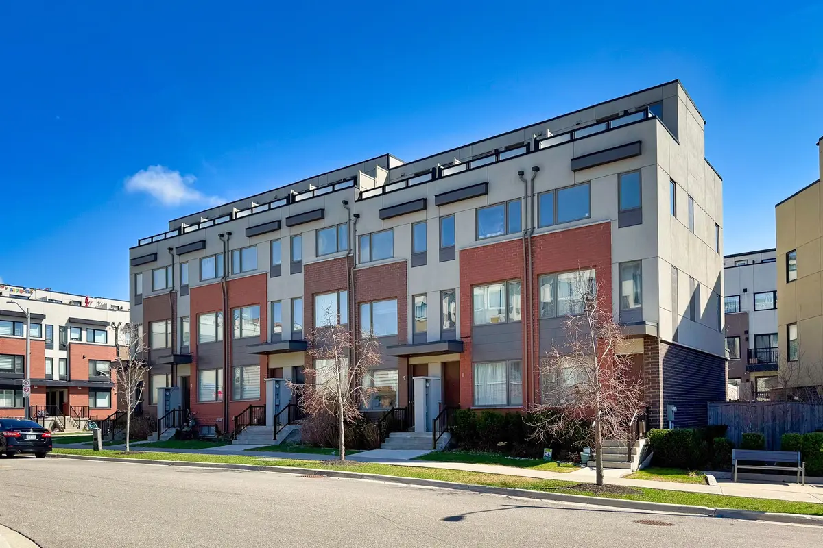 9 Thomas Mulholland DR, Toronto W05, ON M3K 0C1