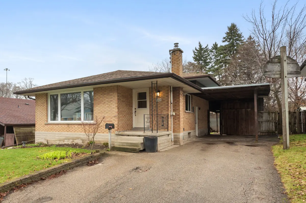 122 Sweetbriar DR, Kitchener, ON N2M 4S6