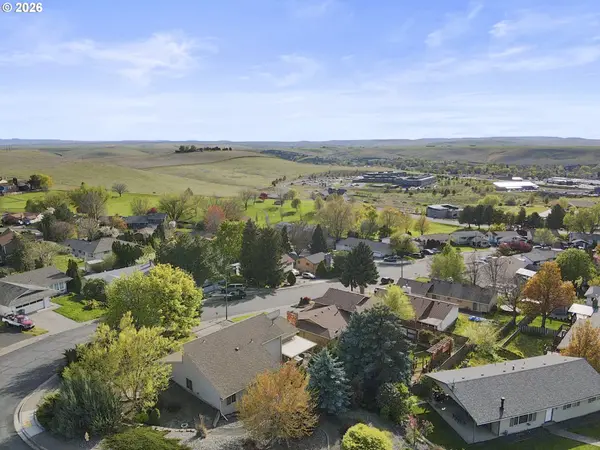 1911 SW PERKINS AVE, Pendleton, OR 97801