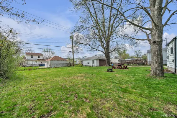 8620 Stephens, Warren, MI 48089