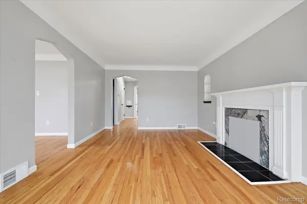 17595 Mendota ST, Detroit, MI 48221