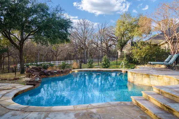 1130 Cogburn Court, Shady Shores, TX 76208