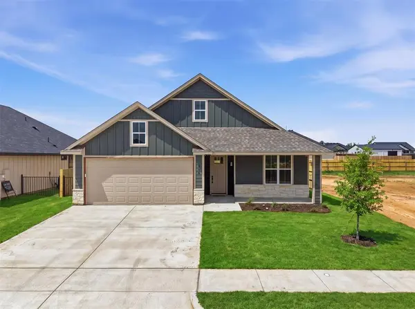 944 Huckleberry Lane, Tolar, TX 76476