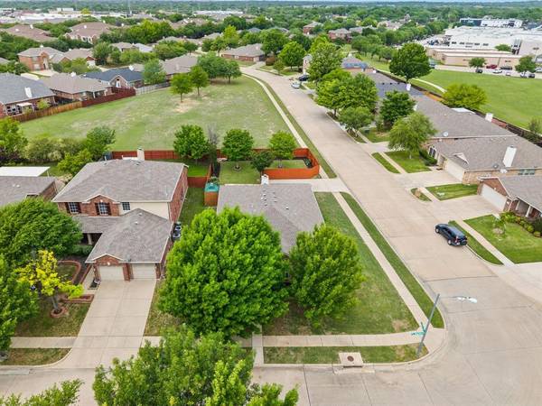 6929 Prairie Dawn Lane, North Richland Hills, TX 76180