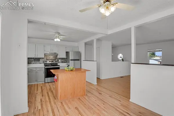 2965 Maroon Bells AVE, Colorado Springs, CO 80918