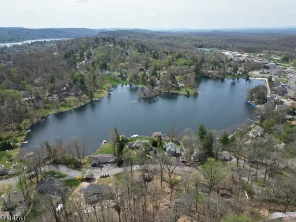 34 N Shore Trl, Sparta Twp., NJ 07871