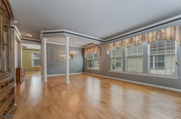 107 Kensington Cir, White Twp., NJ 07823