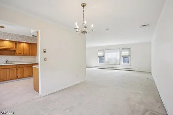 2 Eisenhower Rd, Closter Boro, NJ 07624