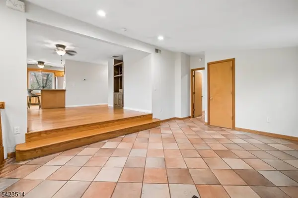 10 Laurel Trail, Kinnelon Boro, NJ 07405