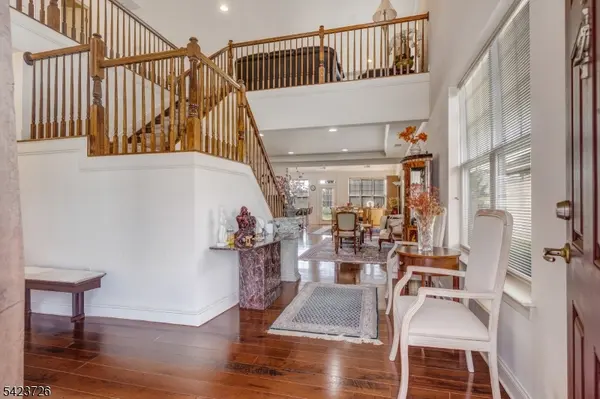 90 Schindler Ct, Franklin Twp., NJ 08873