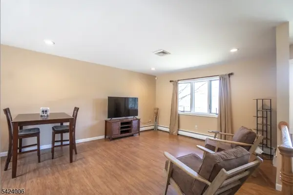 19 Valley Dr W, Vernon Twp., NJ 07418