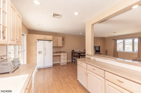 19 Valley Dr W, Vernon Twp., NJ 07418