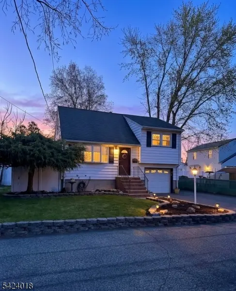 6 Evergreen Ave, Wanaque Boro, NJ 07420