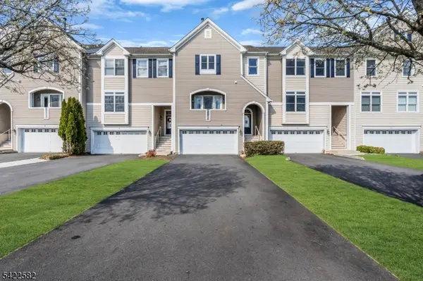 70 Bertrand Island Rd, Mount Arlington Boro, NJ 07856