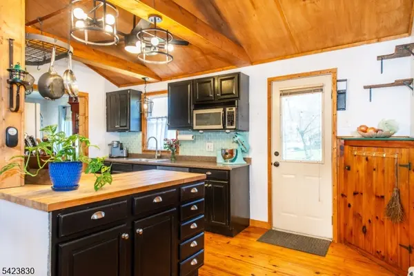 78 Overlook Rd, West Milford Twp., NJ 07480