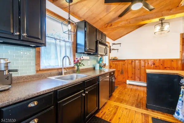 78 Overlook Rd, West Milford Twp., NJ 07480