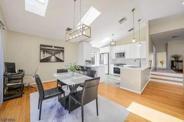 855 Valley Brook Ave #B, Lyndhurst Twp., NJ 07071