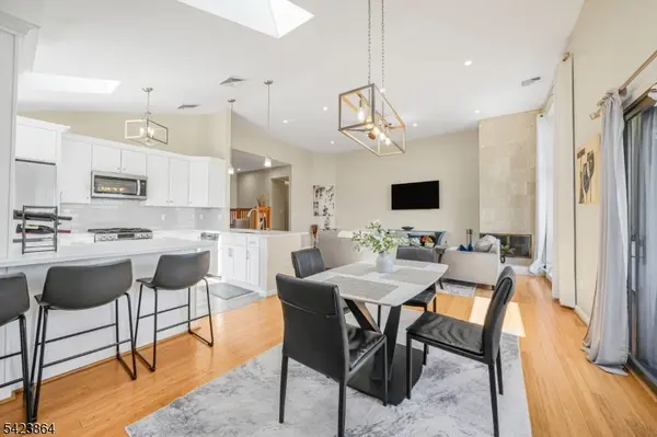 855 Valley Brook Ave #B, Lyndhurst Twp., NJ 07071