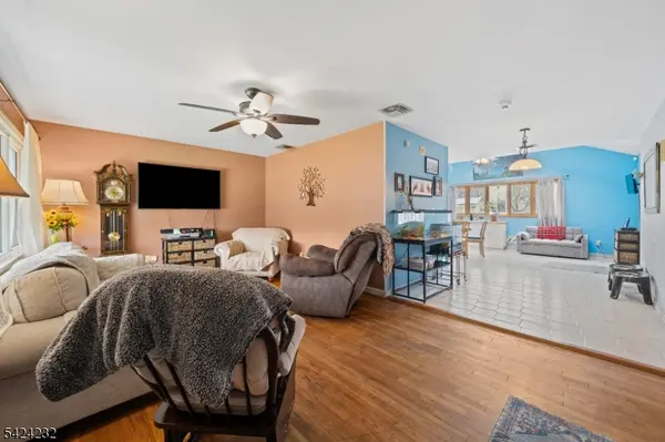 44 Scott Ter, Clifton City, NJ 07013