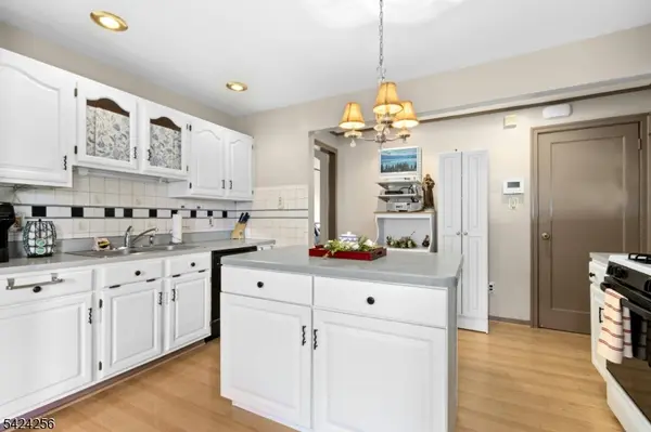 44 JAMES AVENUE, Clark Twp., NJ 07066