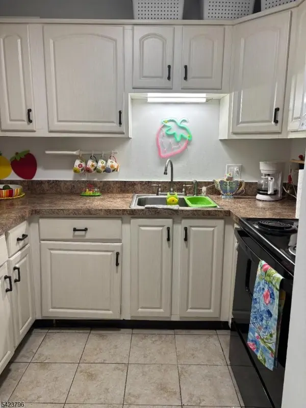 6-16 E Blackwell St Apt 2D #2D, Dover Town, NJ 07801