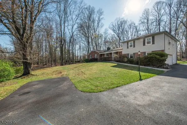 320 Reynolds Ave, Parsippany-troy Hills Twp., NJ 07054